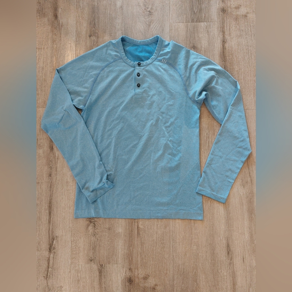 Lululemon Men's Longsleeved Shirt Size Small